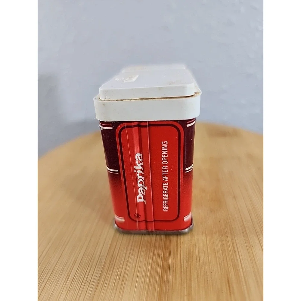 Vintage Frenchs Paprika 1 1/4 oz spice tin, EMPTY Great graphics on front, decor
